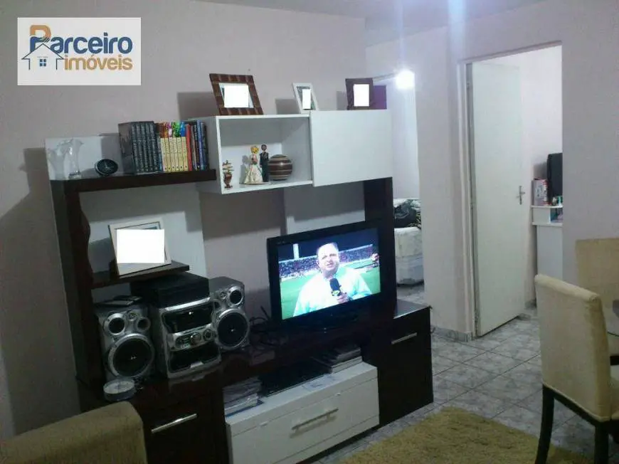 Foto 3 de Apartamento com 2 Quartos para alugar, 42m² em Guaianases, São Paulo