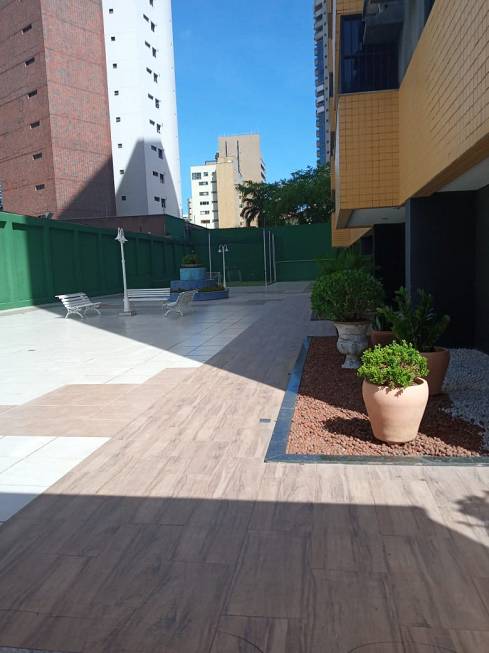 Foto 2 de Apartamento com 3 Quartos à venda, 93m² em Meireles, Fortaleza