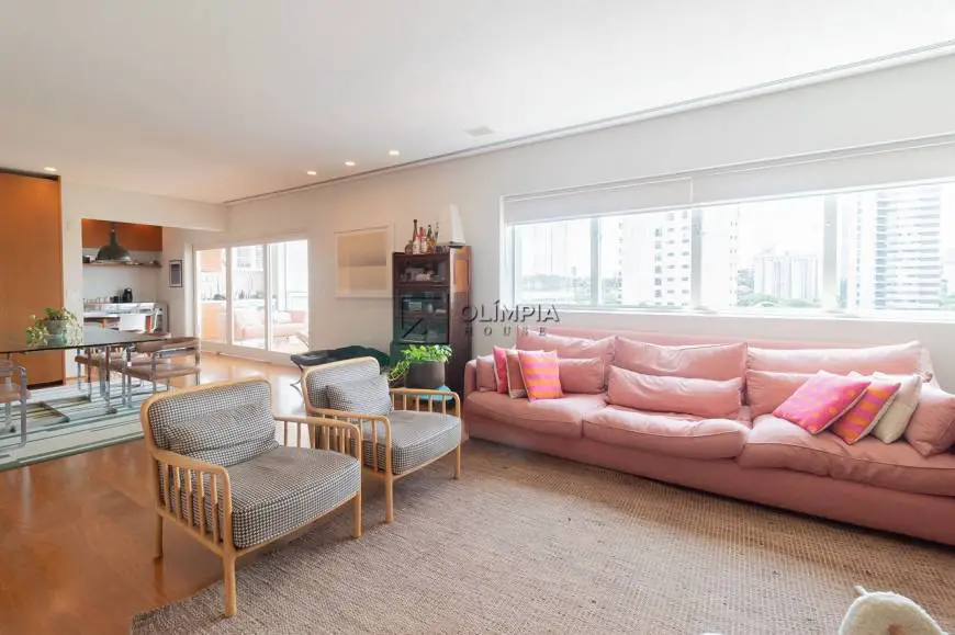 Foto 2 de Apartamento com 3 Quartos para alugar, 211m² em Pinheiros, São Paulo