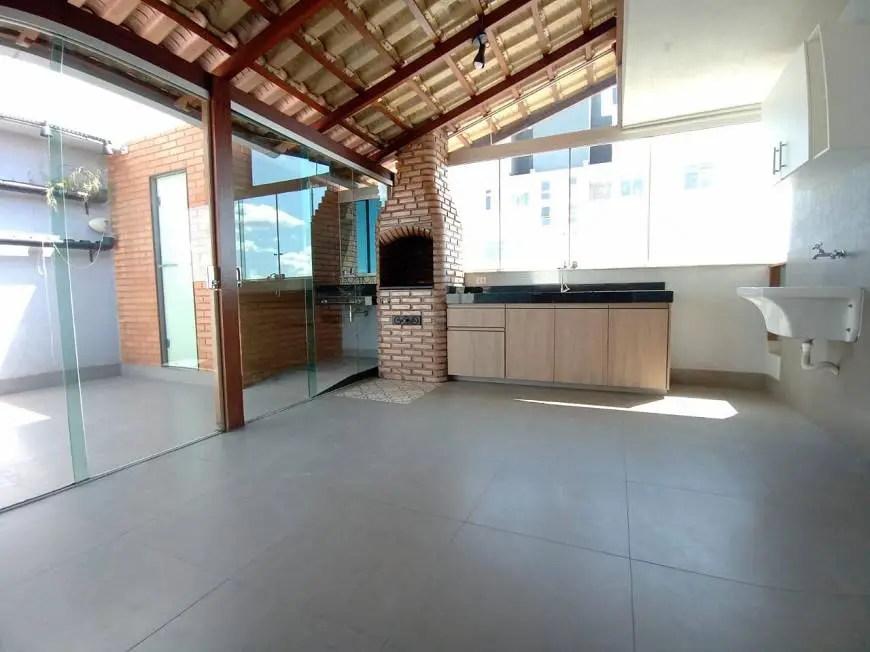 Foto 1 de Apartamento com 3 Quartos à venda, 130m² em Rio Branco, Belo Horizonte