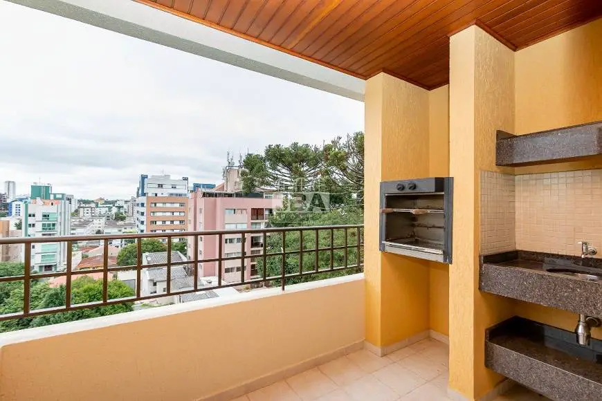 Foto 1 de Apartamento com 3 Quartos para alugar, 116m² em Vila Izabel, Curitiba