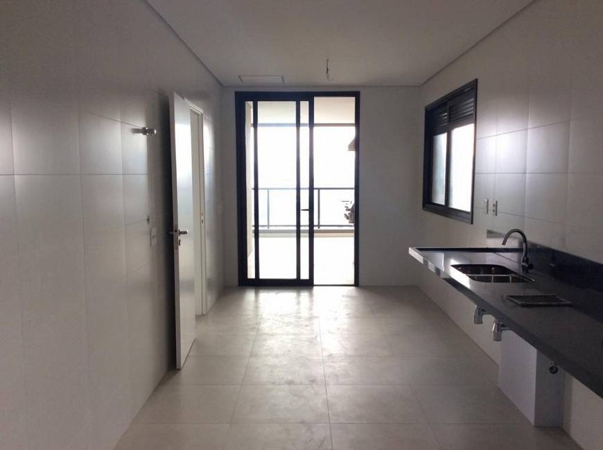 Foto 4 de Apartamento com 4 Quartos à venda, 344m² em Alphaville Industrial, Barueri