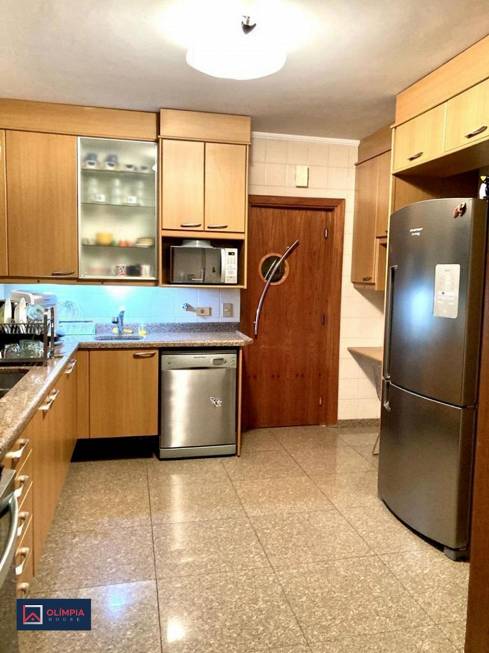 Foto 5 de Apartamento com 4 Quartos à venda, 337m² em Higienópolis, São Paulo