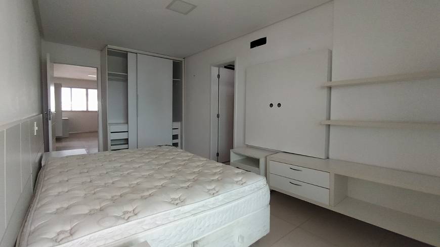 Foto 4 de Apartamento com 4 Quartos para alugar, 200m² em Ponta D'areia, São Luís