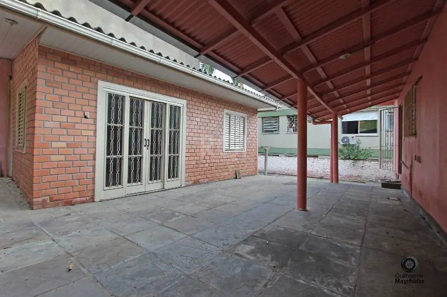 Foto 2 de Casa com 1 Quarto à venda, 90m² em Medianeira, Porto Alegre