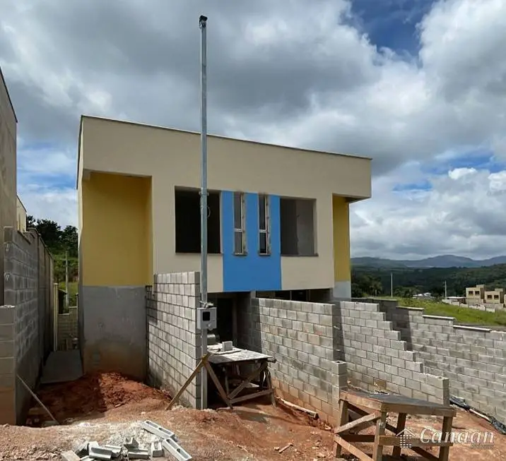 Foto 1 de Casa com 2 Quartos à venda, 79m² em Camargos, Ibirite