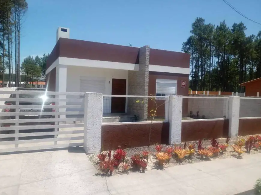 Foto 1 de Casa com 2 Quartos à venda, 72m² em Village, Capão da Canoa