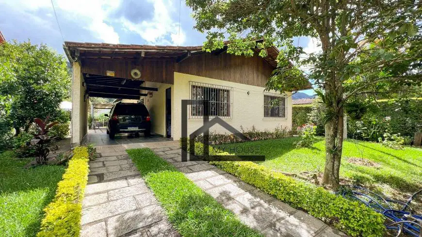Foto 1 de Casa com 3 Quartos à venda, 140m² em Barra do Imbuí, Teresópolis
