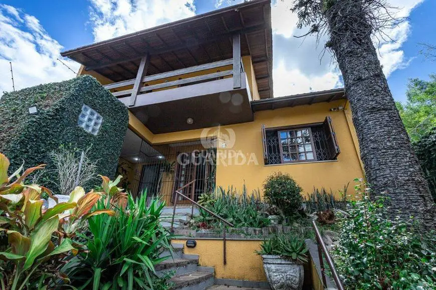 Foto 1 de Casa com 3 Quartos para alugar, 300m² em Jardim do Salso, Porto Alegre