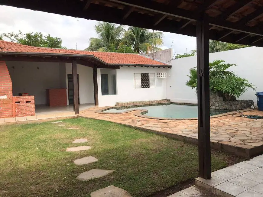 Foto 2 de Casa com 3 Quartos à venda, 191m² em Jardim Shangri La, Cuiabá