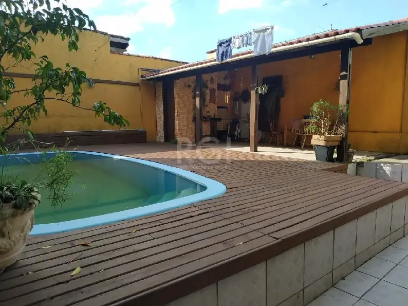 Foto 1 de Casa com 3 Quartos à venda, 165m² em Rubem Berta, Porto Alegre