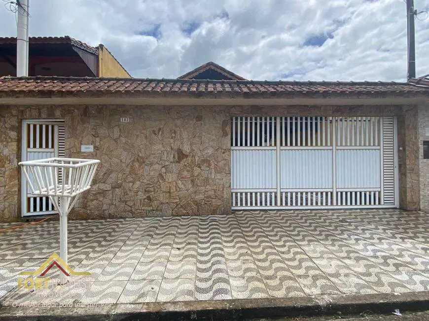 Foto 1 de Casa com 3 Quartos à venda, 242m² em Solemar, Praia Grande