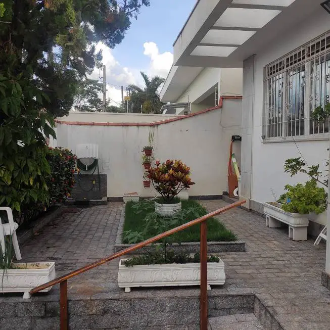 Foto 1 de Casa com 3 Quartos à venda, 190m² em Vila Bernadotti, Mogi das Cruzes