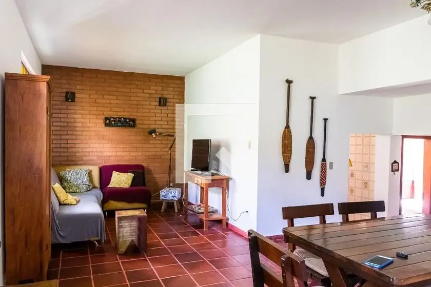 Foto 1 de Casa com 4 Quartos para alugar, 140m² em Ouro Preto, Belo Horizonte