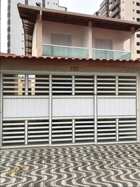 Foto 1 de Sobrado com 3 Quartos à venda, 109m² em Vila Caicara, Praia Grande