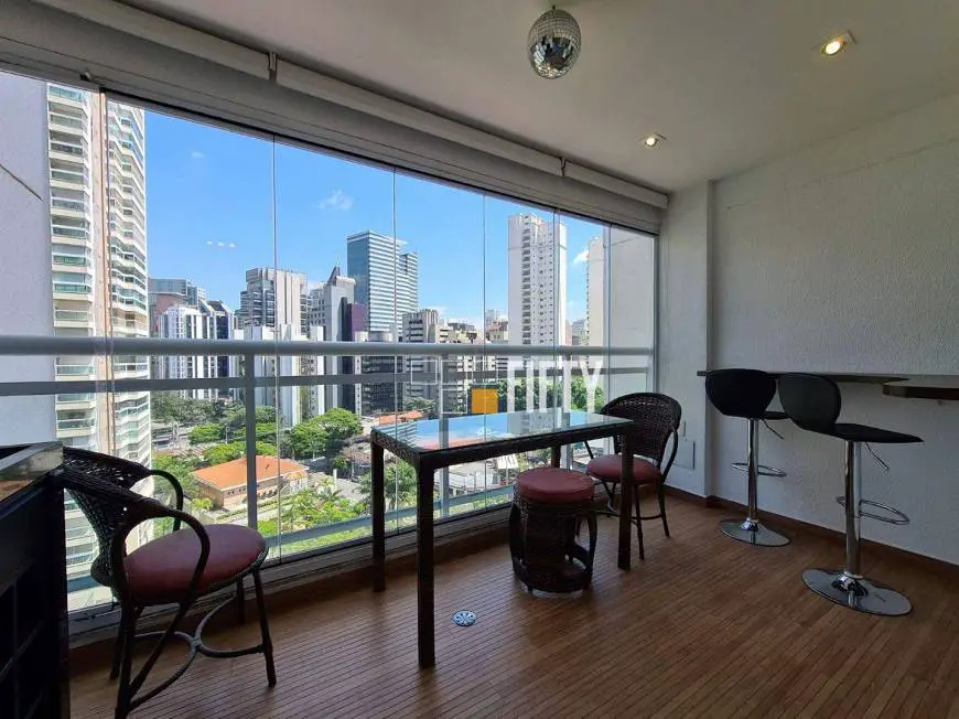 Foto 1 de Apartamento com 1 Quarto para venda ou aluguel, 50m² em Brooklin, São Paulo