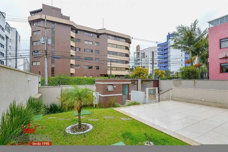 Foto 3 de Apartamento com 1 Quarto à venda, 45m² em Champagnat, Curitiba