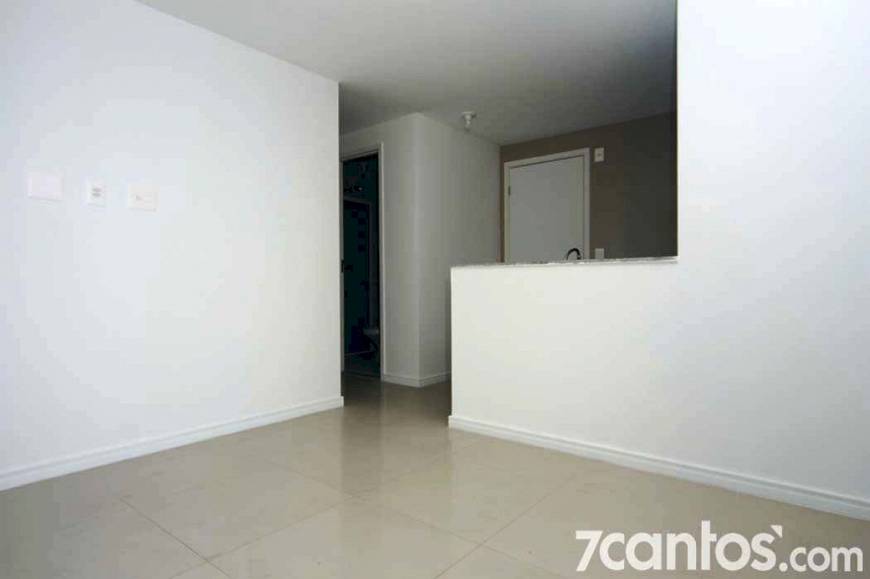 Foto 5 de Apartamento com 2 Quartos para alugar, 48m² em Fátima, Fortaleza