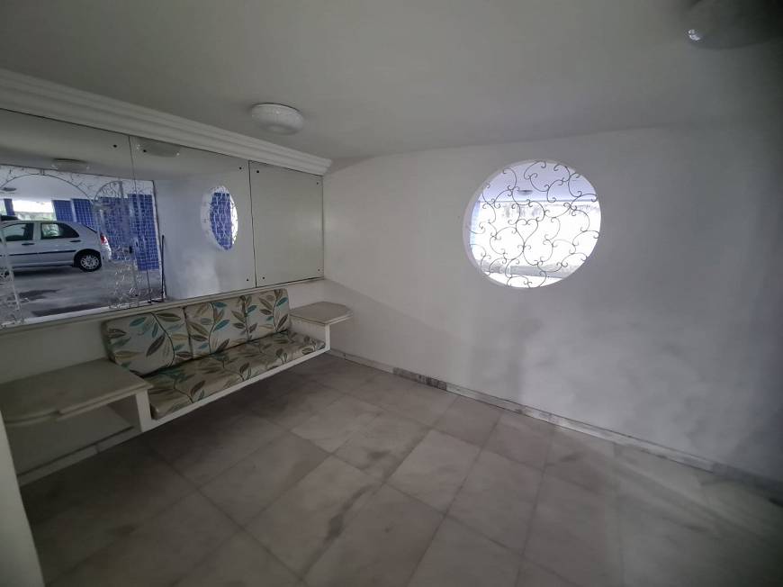Foto 1 de Apartamento com 2 Quartos para alugar, 70m² em Jaqueira, Recife