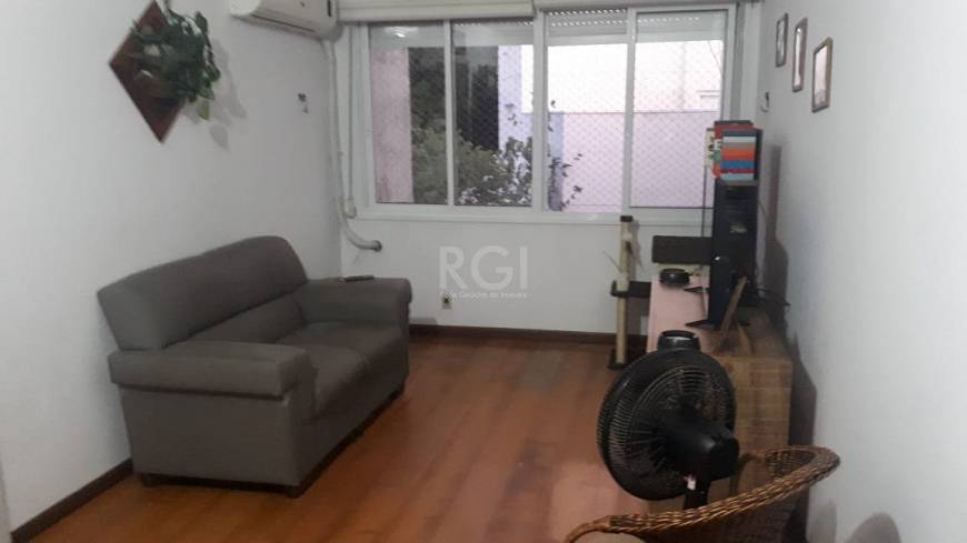 Foto 3 de Apartamento com 2 Quartos à venda, 71m² em Santo Antônio, Porto Alegre