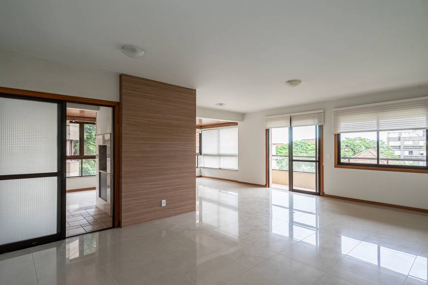 Foto 1 de Apartamento com 3 Quartos para alugar, 246m² em Moinhos de Vento, Porto Alegre