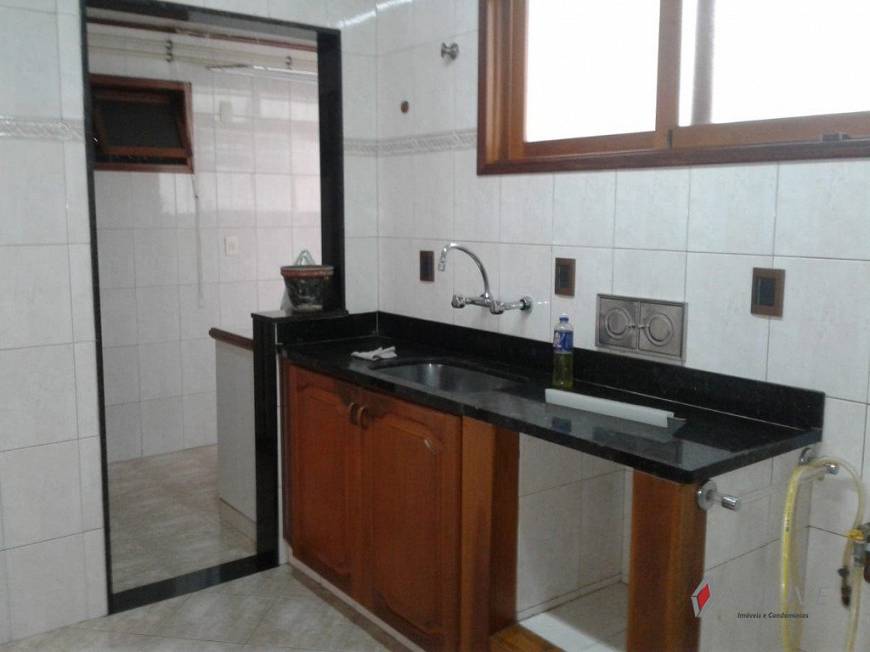 Foto 2 de Apartamento com 3 Quartos à venda, 98m² em Valparaiso, Petrópolis