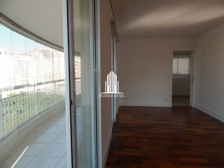 Foto 2 de Apartamento com 4 Quartos à venda, 180m² em Bela Aliança, São Paulo