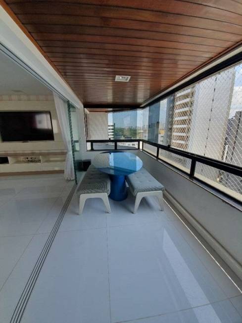 Foto 2 de Apartamento com 4 Quartos à venda, 350m² em Caminho Das Árvores, Salvador