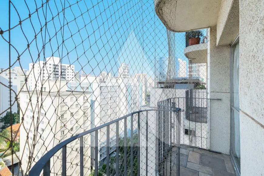 Foto 5 de Apartamento com 4 Quartos para alugar, 190m² em Jardins, São Paulo