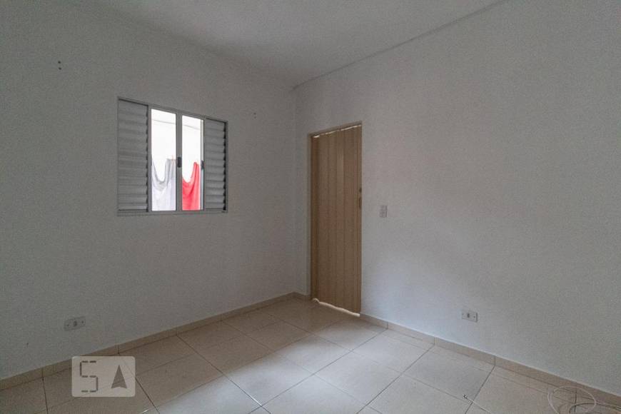 Foto 1 de Casa com 1 Quarto para alugar, 30m² em Vila Yolanda, Osasco