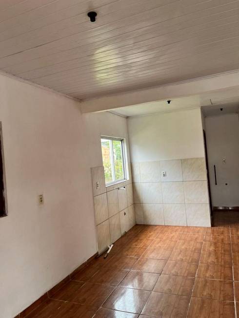 Foto 2 de Casa com 2 Quartos para alugar, 80m² em Mathias Velho, Canoas