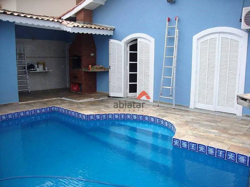 Foto 1 de Casa com 3 Quartos à venda, 235m² em Jardim América, Taboão da Serra