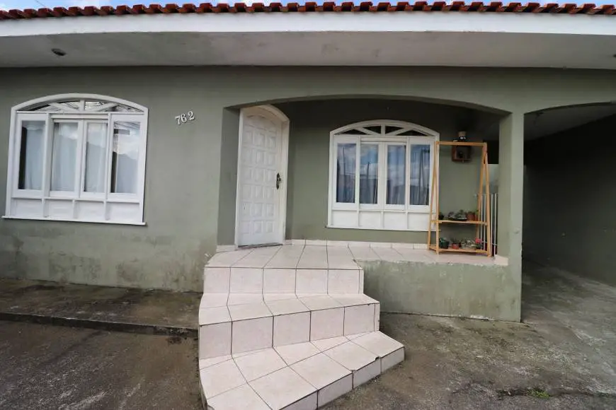 Foto 2 de Casa com 3 Quartos à venda, 150m² em Pinheirinho, Curitiba