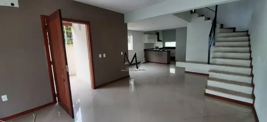 Foto 5 de Casa com 3 Quartos para alugar, 290m² em Rio Tavares, Florianópolis