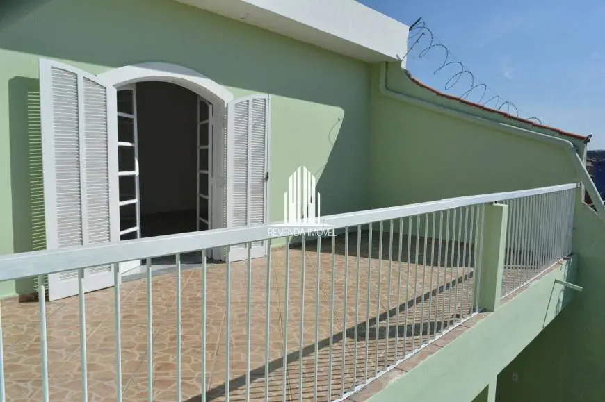 Foto 1 de Casa com 3 Quartos à venda, 270m² em Vila Sul Americana, Carapicuíba