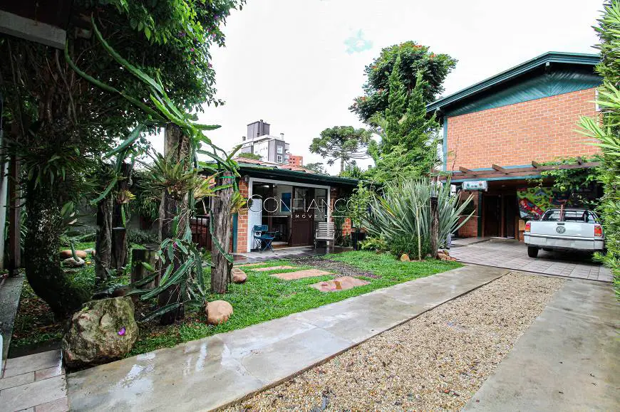 Foto 1 de Casa com 4 Quartos à venda, 272m² em Boa Vista, Curitiba