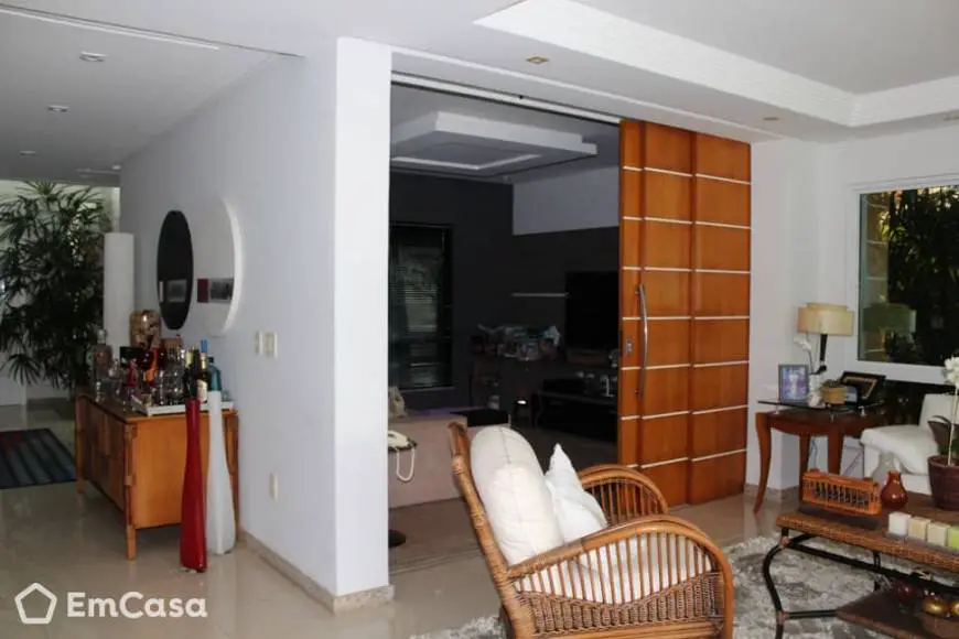 Foto 2 de Casa com 4 Quartos à venda, 382m² em Camboinhas, Niterói