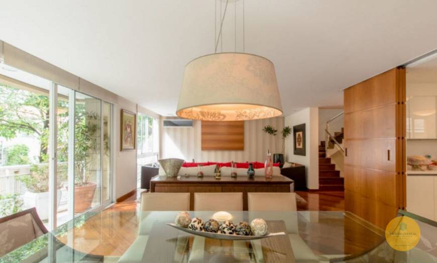 Foto 1 de Casa com 4 Quartos à venda, 370m² em Vila Madalena, São Paulo