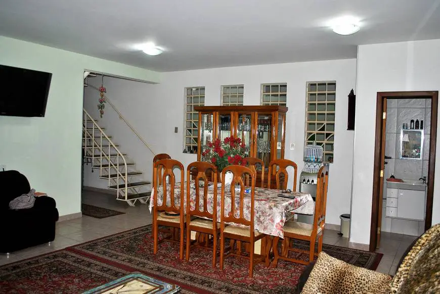 Foto 4 de Casa com 5 Quartos para alugar, 310m² em Paraíso, Belo Horizonte