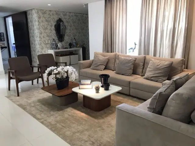 Foto 2 de Casa de Condomínio com 4 Quartos à venda, 450m² em Candelária, Natal