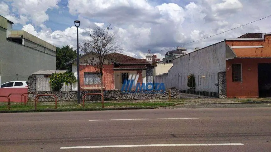 Foto 1 de Lote/Terreno à venda, 888m² em Centro Cívico, Curitiba