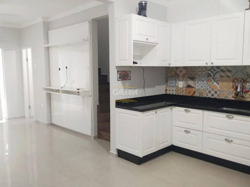 Foto 3 de Sobrado com 3 Quartos para alugar, 91m² em Costa E Silva, Joinville