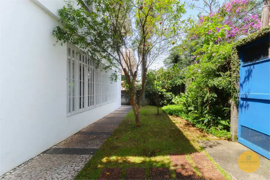 Foto 2 de Sobrado com 4 Quartos à venda, 388m² em Vila Madalena, São Paulo