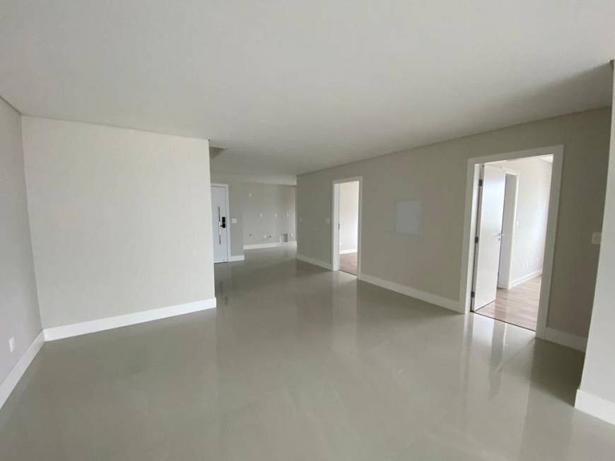 Foto 5 de Apartamento com 3 Quartos à venda, 125m² em Centro, Florianópolis