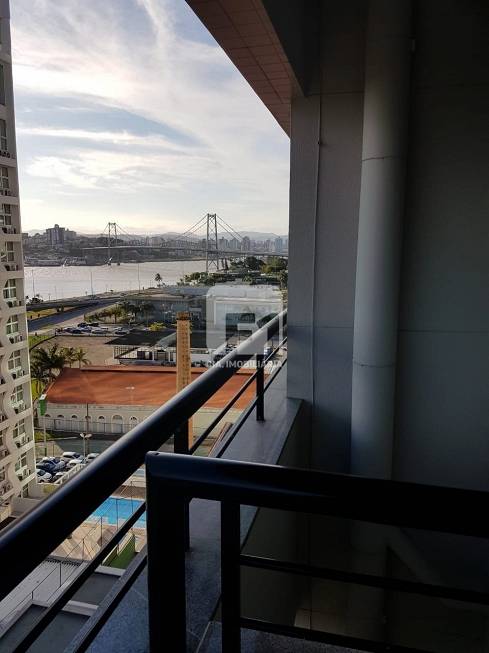 Foto 3 de Apartamento com 3 Quartos para alugar, 97m² em Centro, Florianópolis