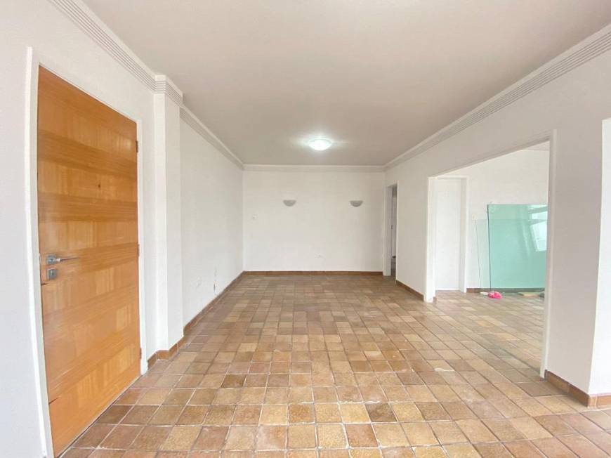 Foto 1 de Apartamento com 3 Quartos à venda, 125m² em Graças, Recife