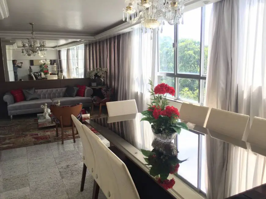 Foto 1 de Apartamento com 3 Quartos à venda, 145m² em Icaraí, Niterói