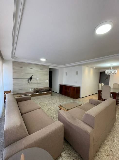 Foto 3 de Apartamento com 3 Quartos à venda, 144m² em Ponta Verde, Maceió