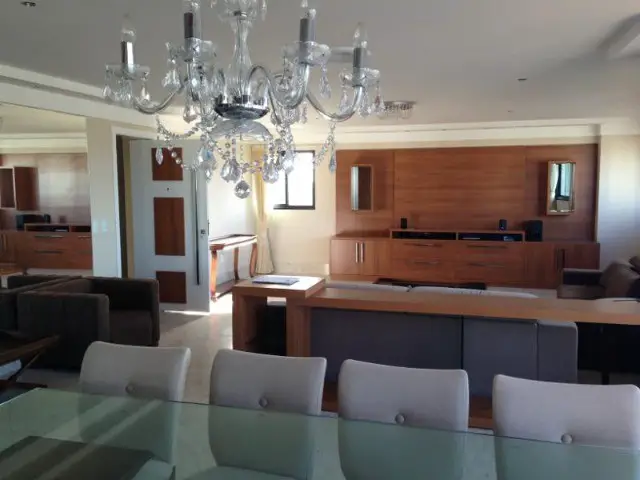 Foto 2 de Apartamento com 4 Quartos à venda, 210m² em Candelária, Natal
