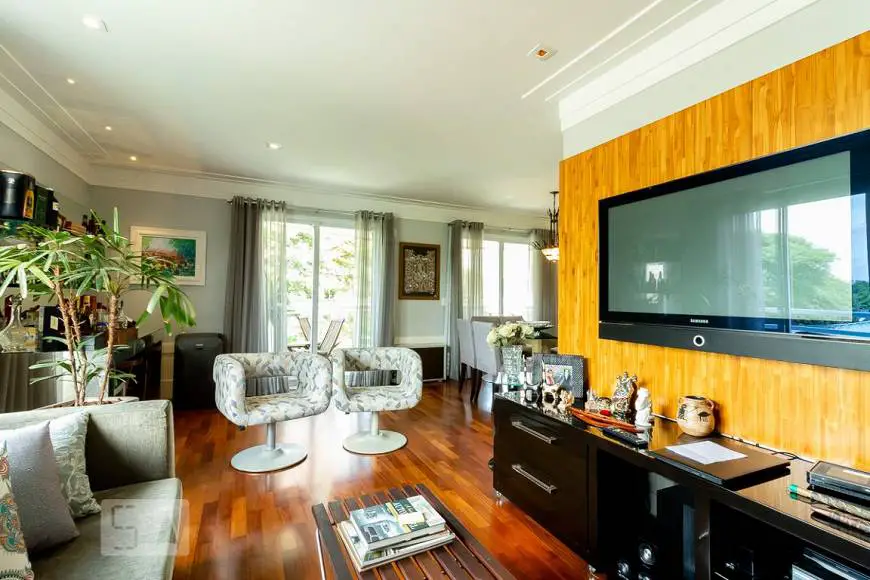 Foto 5 de Apartamento com 4 Quartos para alugar, 200m² em Vila Mariana, São Paulo